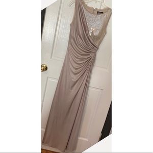 HOST PICK 💕 Champagne Gown